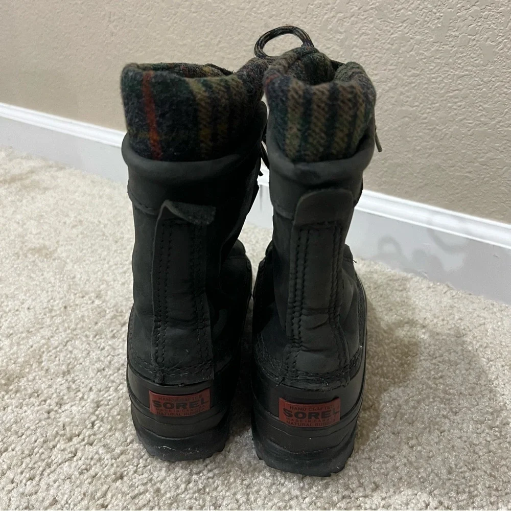 Sorel Women Lace Up Mid Calf Winter Snow Boots Green Plaid Suede Rubber Size 6,